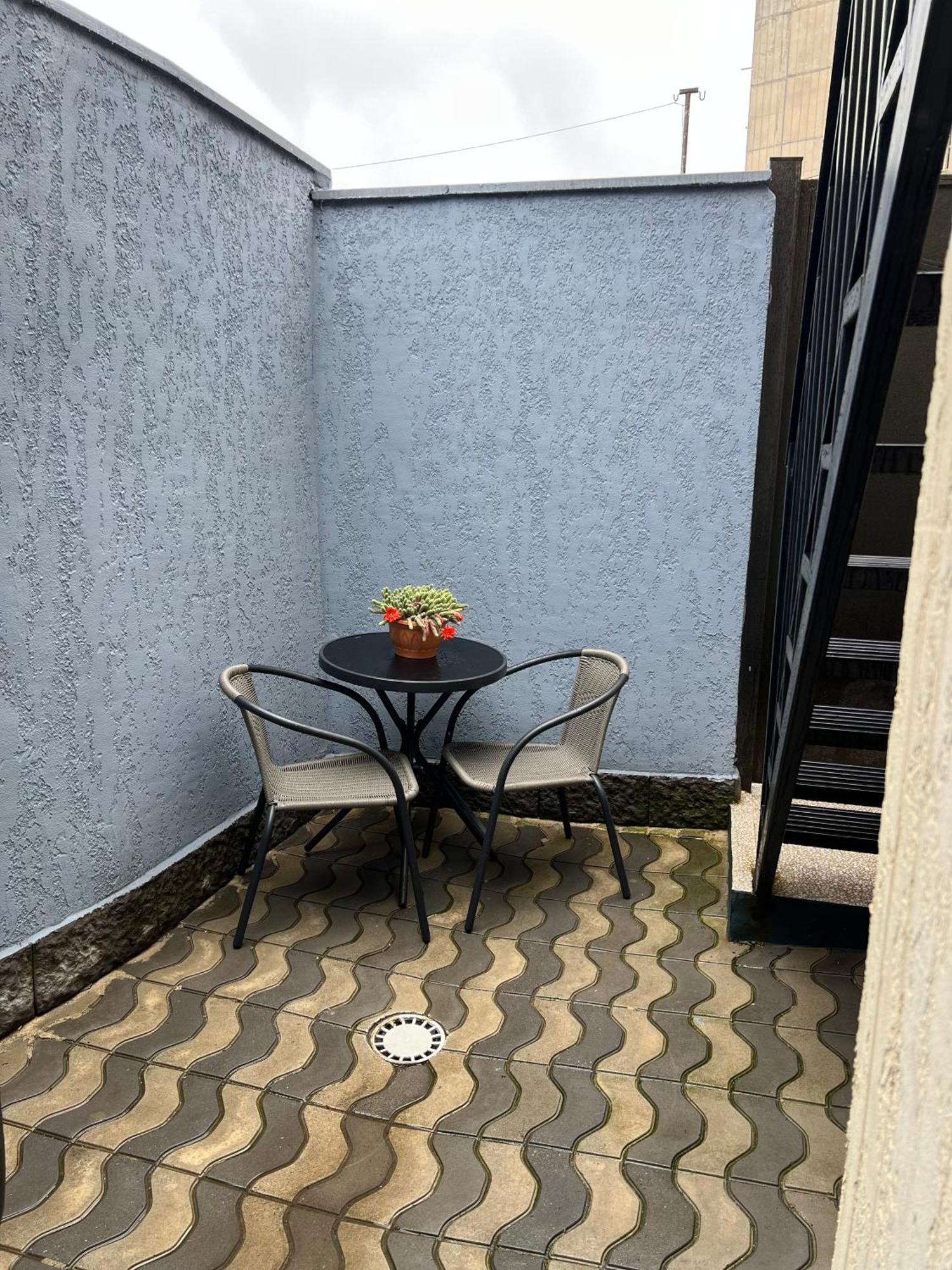 Kutaisi Apartment Buitenkant foto